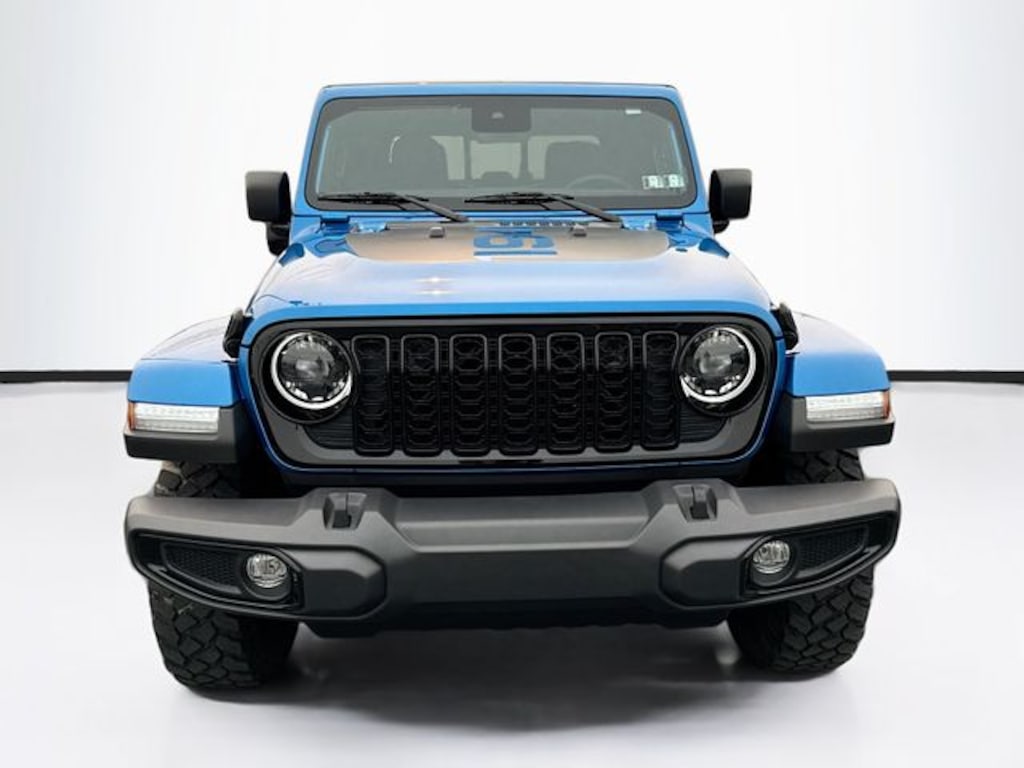 Used 2024 Jeep Gladiator Willys Truck Crew Cab