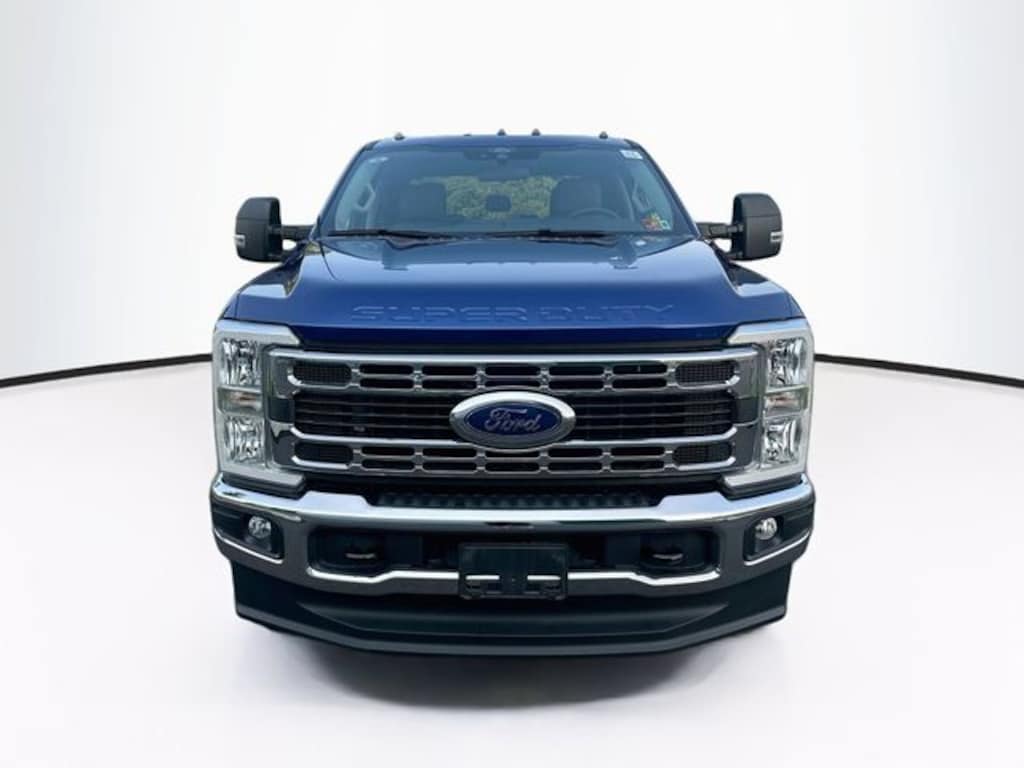 New 2026 Ford F-350 XLT Truck Crew Cab