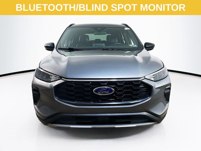 2025 Ford Escape ST-Line photo 2