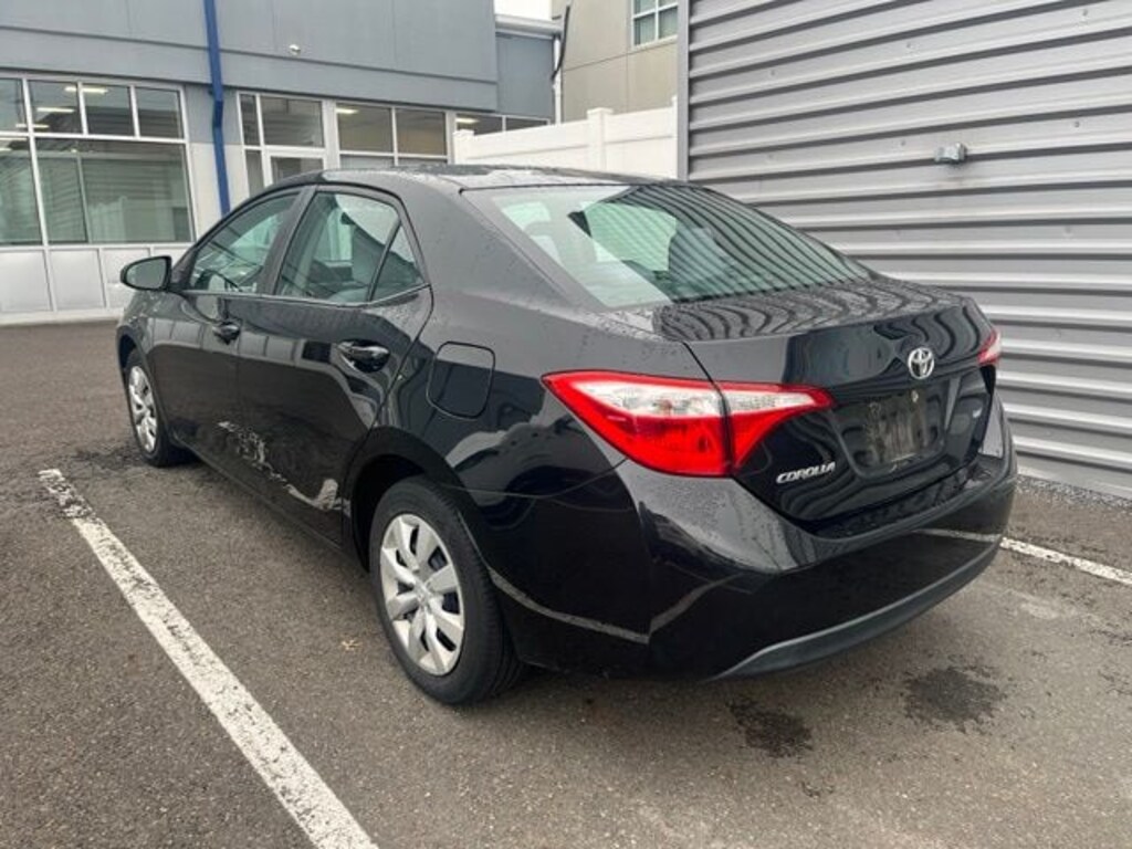 Used 2015 Toyota Corolla LE Sedan