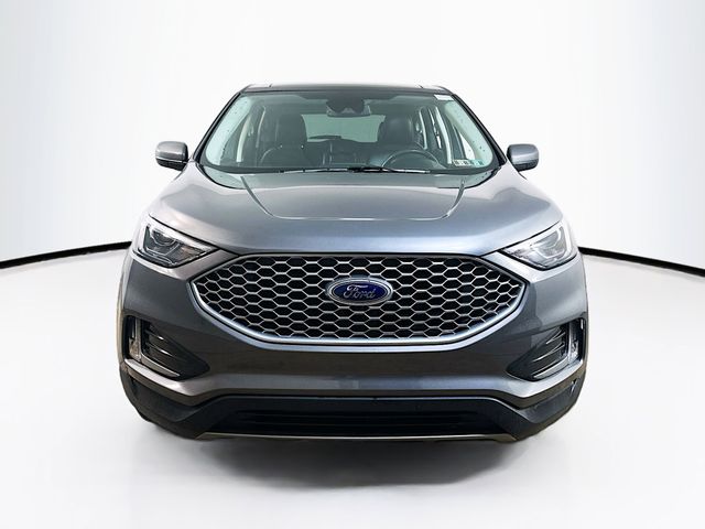 2023 Ford Edge SEL photo 2