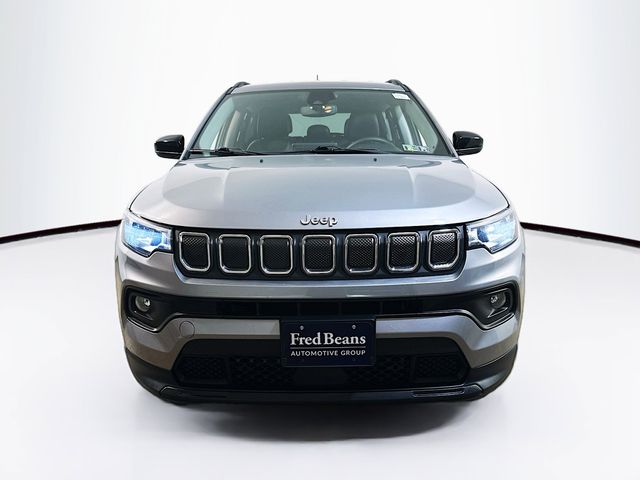 2022 Jeep Compass Latitude photo 2