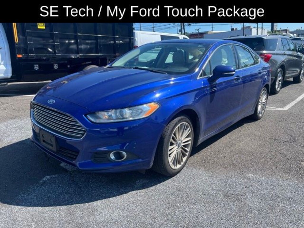 Used 2016 Ford Fusion SE Sedan