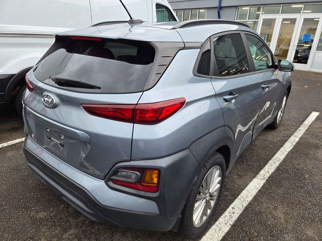 2021 Hyundai Kona SEL photo 2