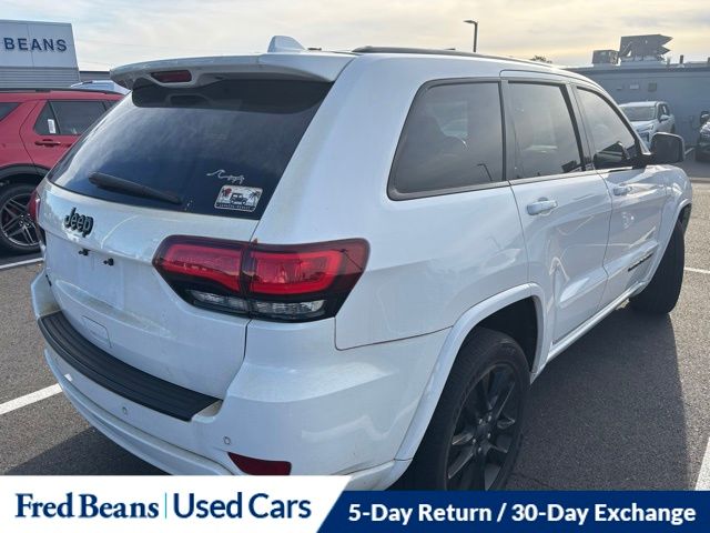 2019 Jeep Grand Cherokee Altitude photo 3