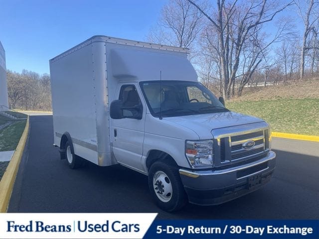 2025 Ford E-350 Cutaway Truck 