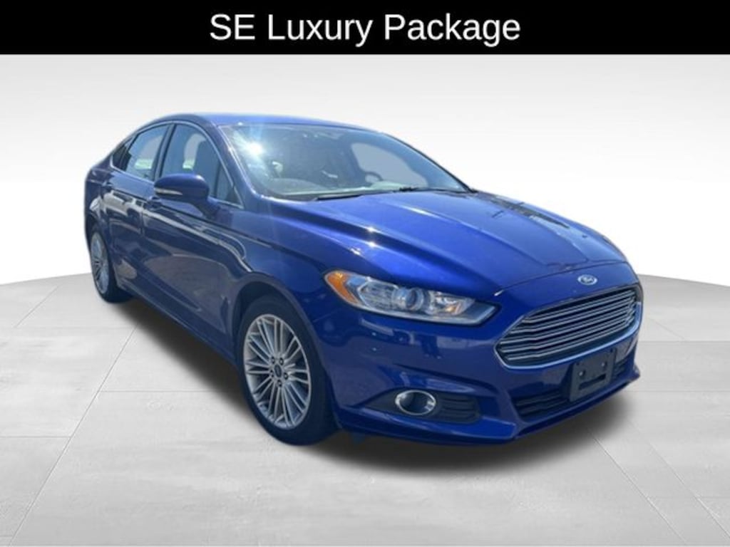 Used 2016 Ford Fusion SE Sedan