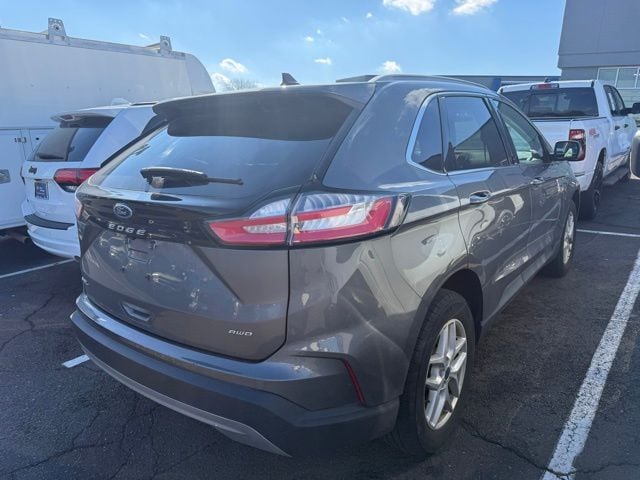 2022 Ford Edge SEL photo 3