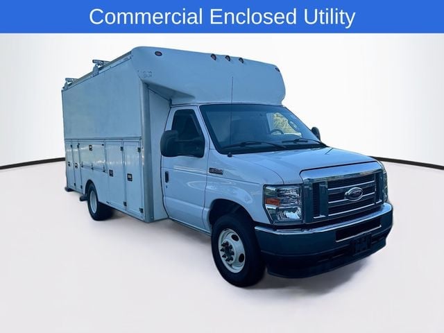 2021 Ford E-Series Cutaway Base