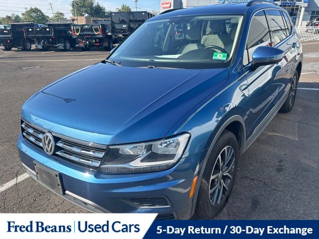 2018 Volkswagen Tiguan SE photo 2