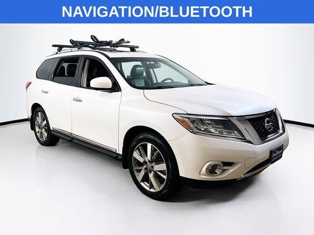 2015 Nissan Pathfinder Platinum's photo