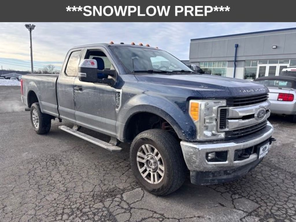 Used 2017 Ford F-250SD XLT Truck Super Cab