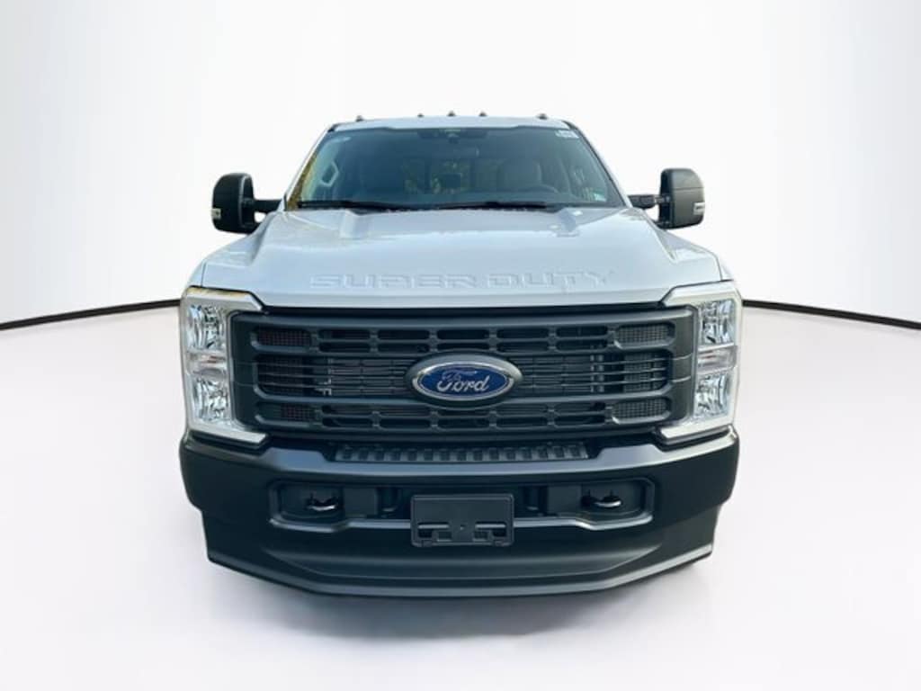 New 2026 Ford F-350 XL Truck Crew Cab