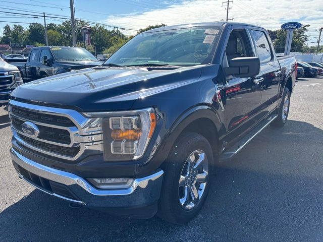 2022 Ford F-150 XLT photo 2