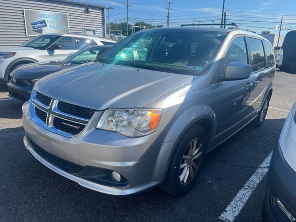 Used 2019 Dodge Grand Caravan SXT Van Passenger Van
