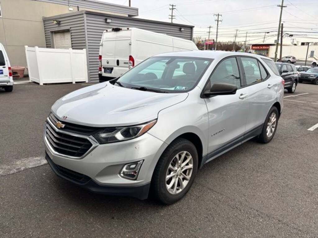 Used 2018 Chevrolet Equinox LS SUV