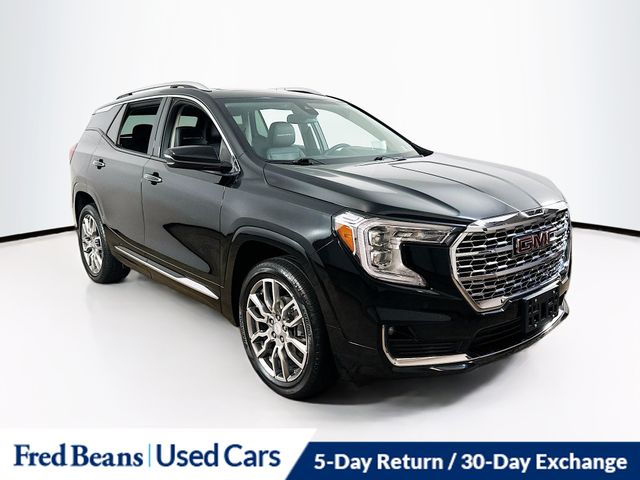 2023 GMC Terrain Denali's photo