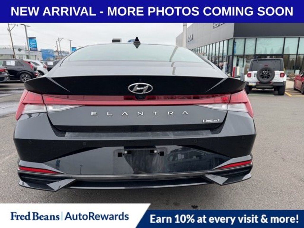 Used 2023 Hyundai Elantra Limited Sedan