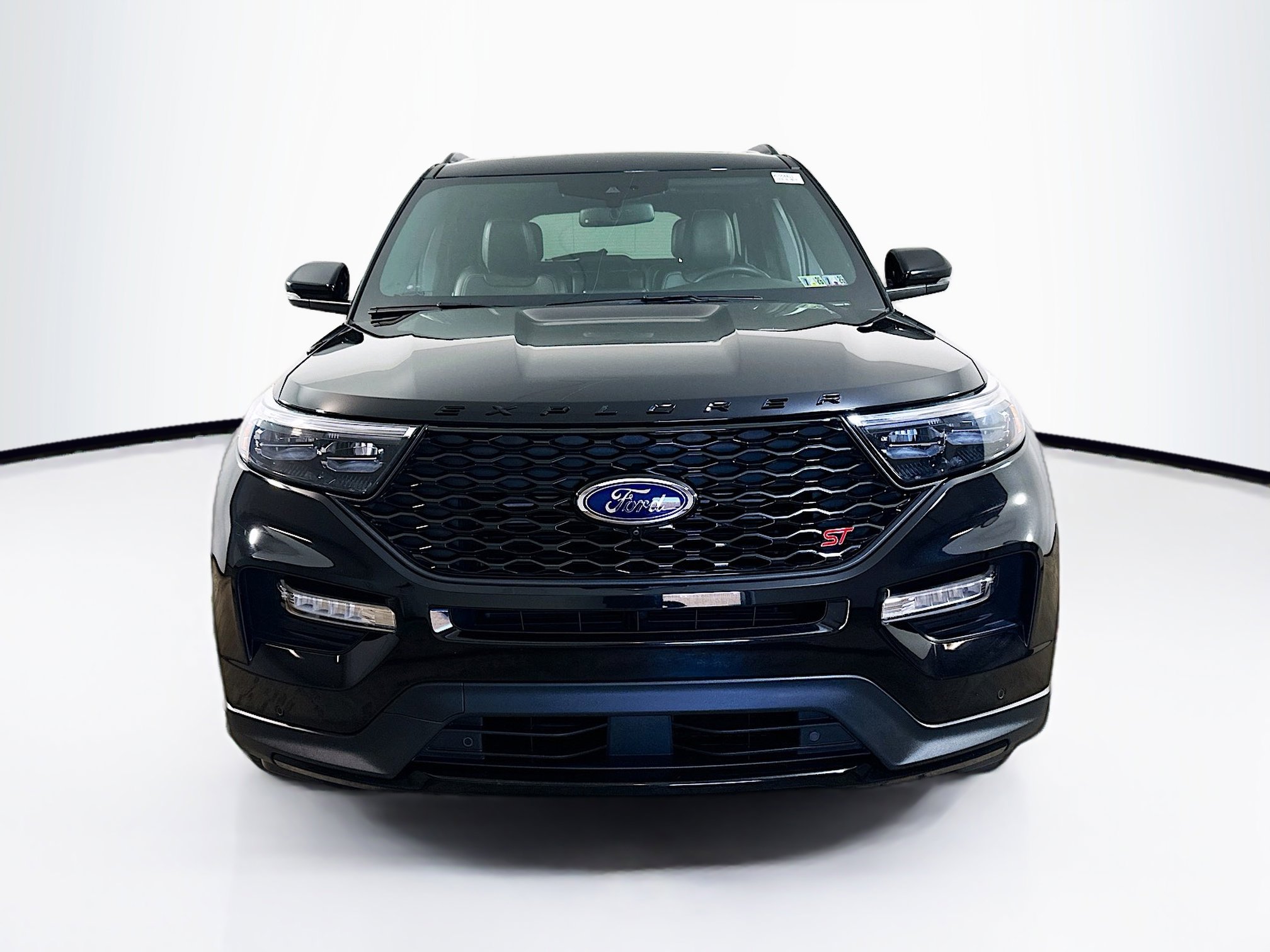 2022 Ford Explorer ST photo 2