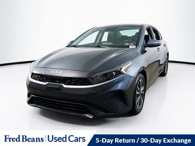 2023 Kia Forte LXS photo 3