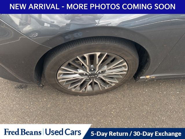 2023 Kia Forte GT-Line photo 4