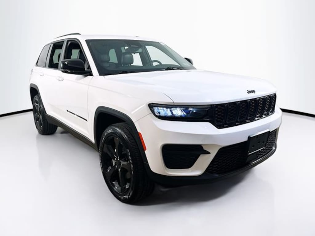 Used 2024 Jeep Grand Cherokee Altitude X SUV
