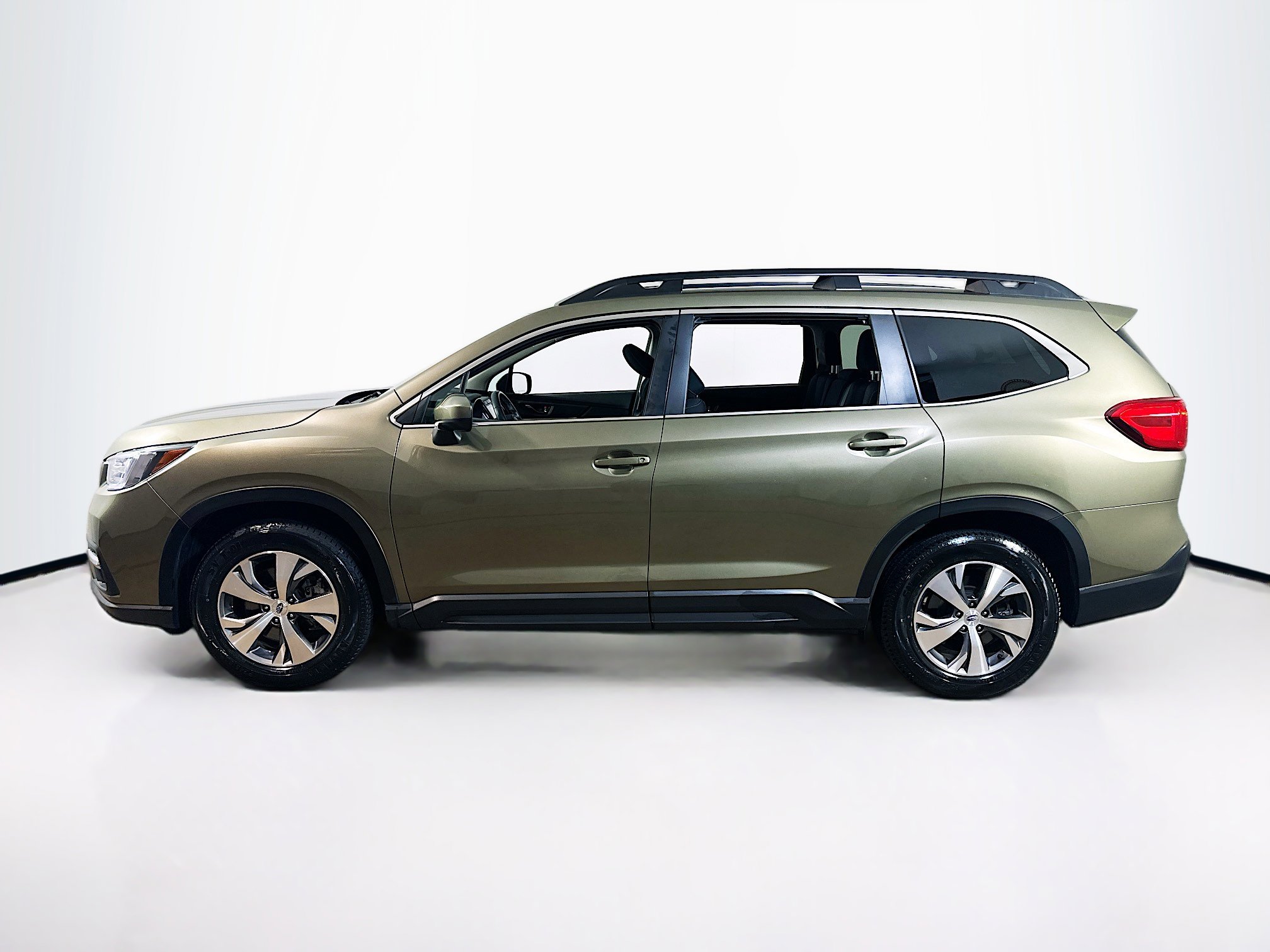 2022 Subaru Ascent Premium photo 4