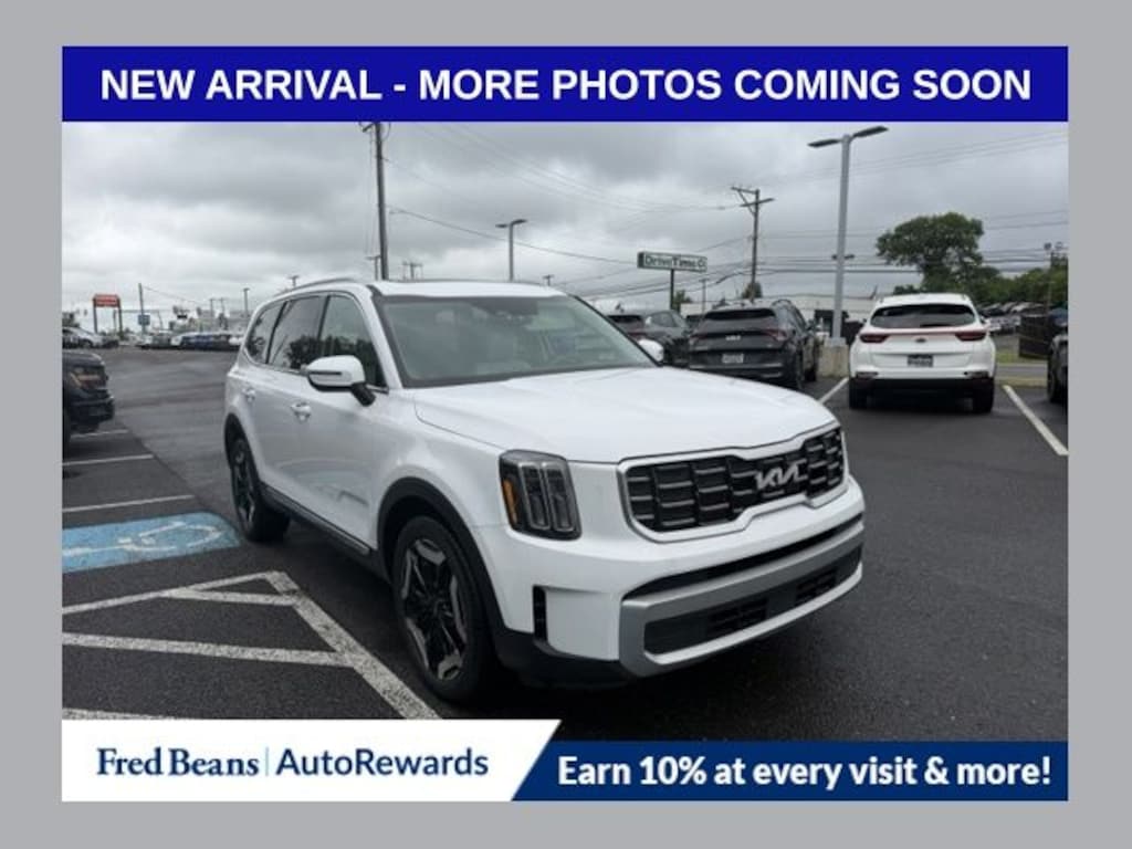 Used 2024 Kia Telluride S SUV