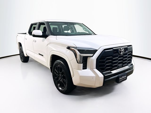 2023 Toyota Tundra SR5's photo