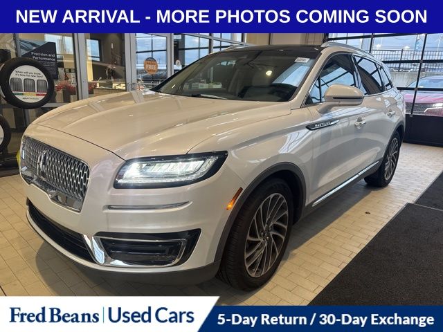 2019 Lincoln Nautilus Reserve photo 3