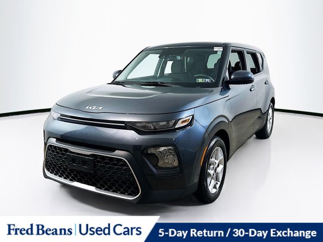 2022 Kia Soul LX photo 3