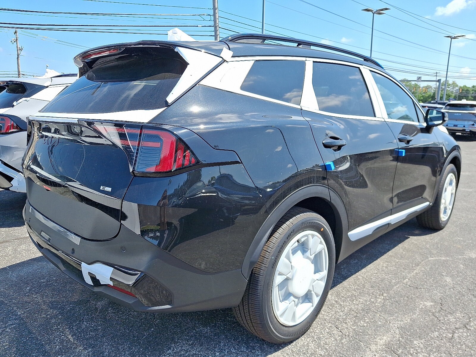 2026 Kia Sportage Hybrid X-Line photo 2