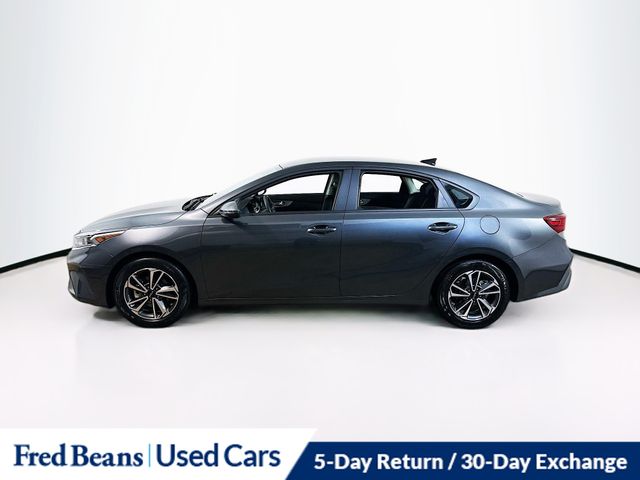 2023 Kia Forte LXS photo 4