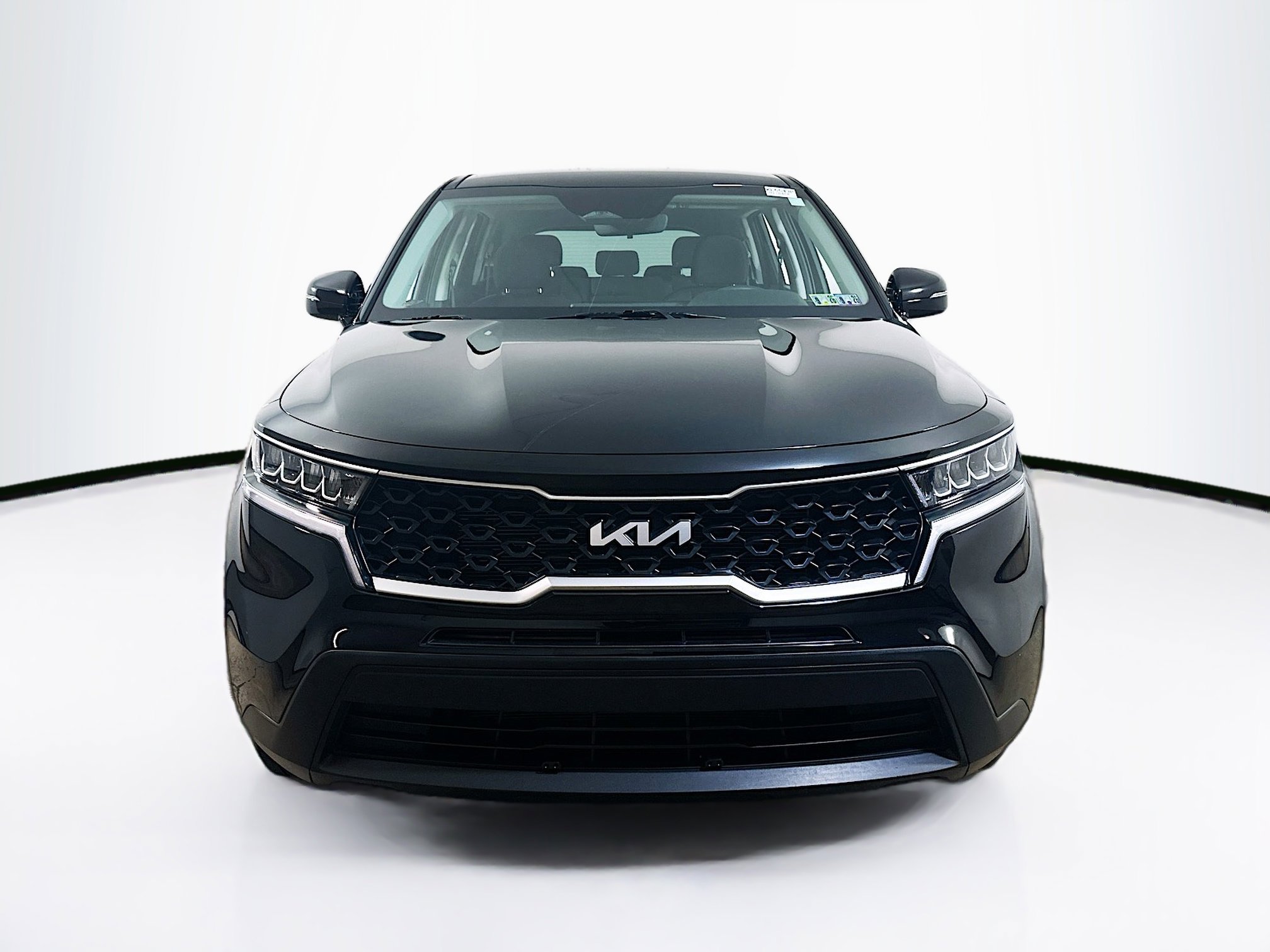 2022 Kia Sorento LX photo 2