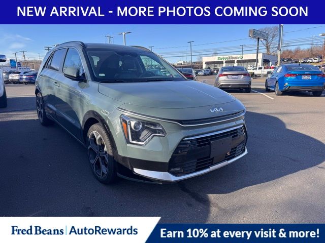 2023 Kia Niro EX Touring's photo