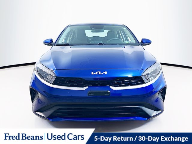 2023 Kia Forte LXS photo 2
