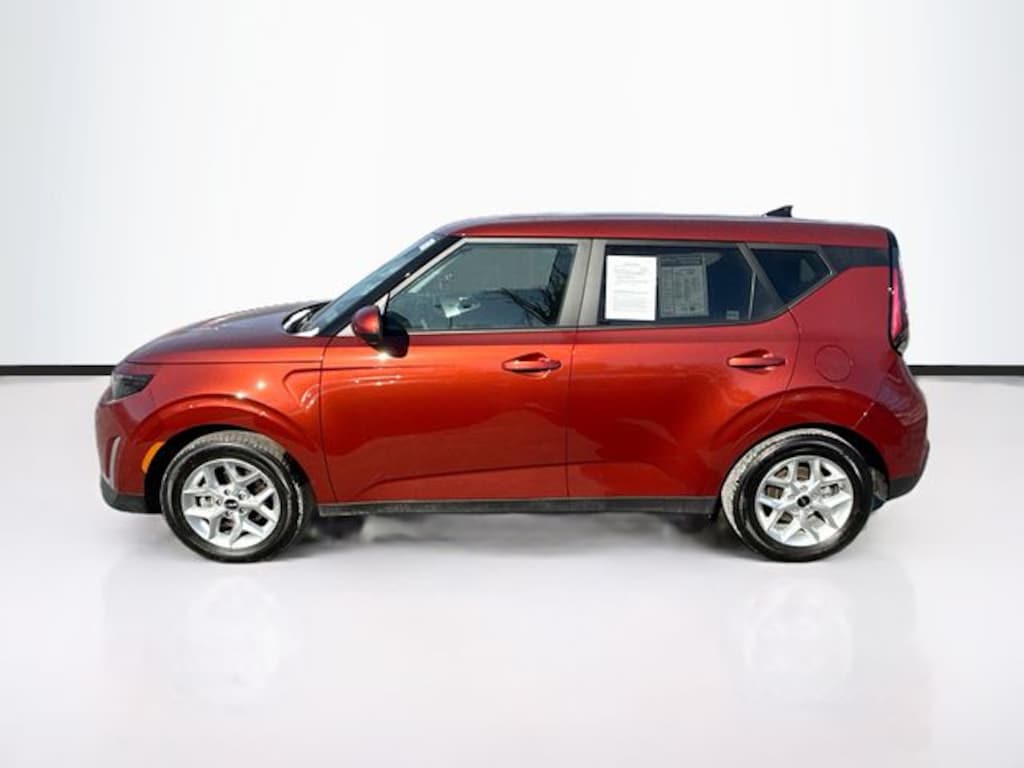 Used 2023 Kia Soul LX Hatchback