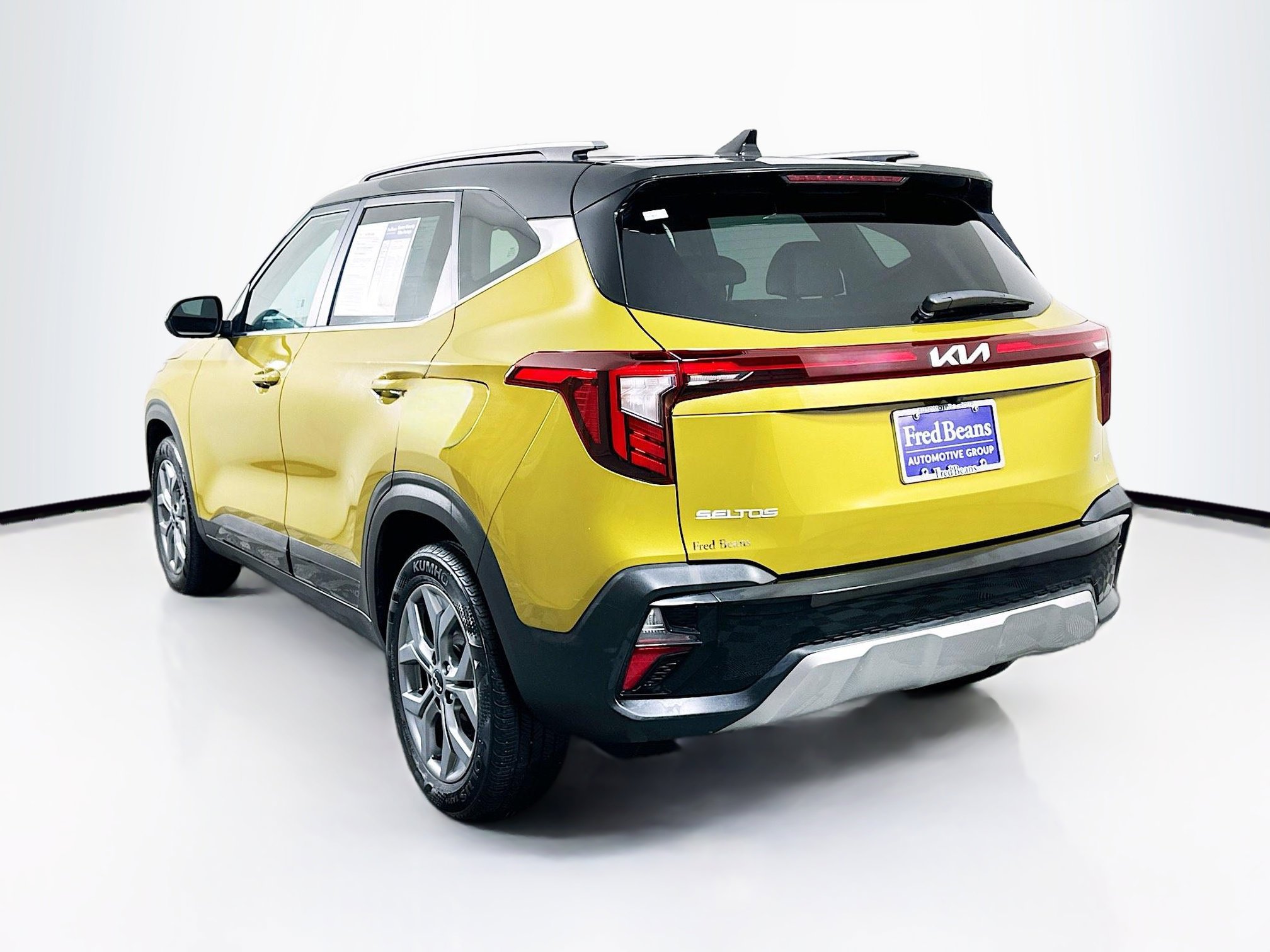 2024 Kia Seltos S photo 4