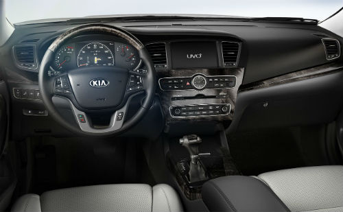 Kia Cadenza interior