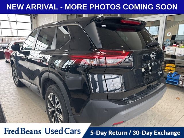 2023 Nissan Rogue SV photo 3