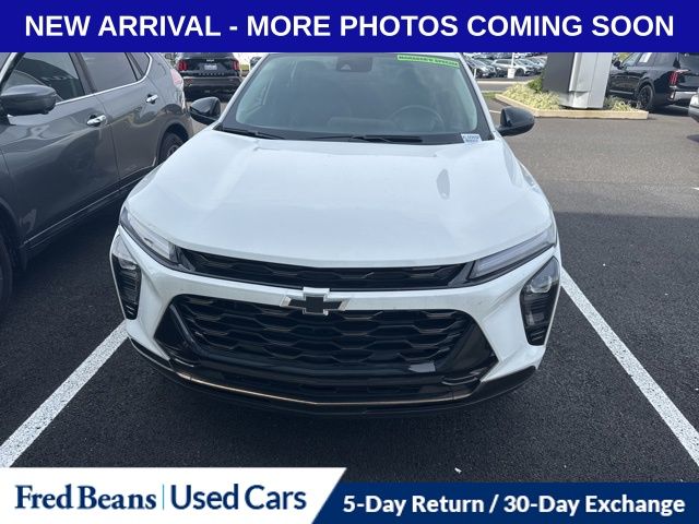 2025 Chevrolet Trax ACTIV photo 2