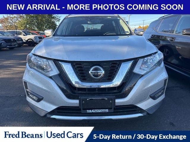 2018 Nissan Rogue SL photo 2