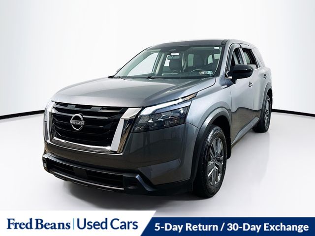 2024 Nissan Pathfinder S photo 3
