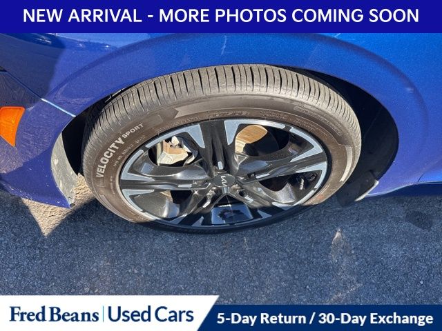 2022 Kia K5 GT-Line photo 4