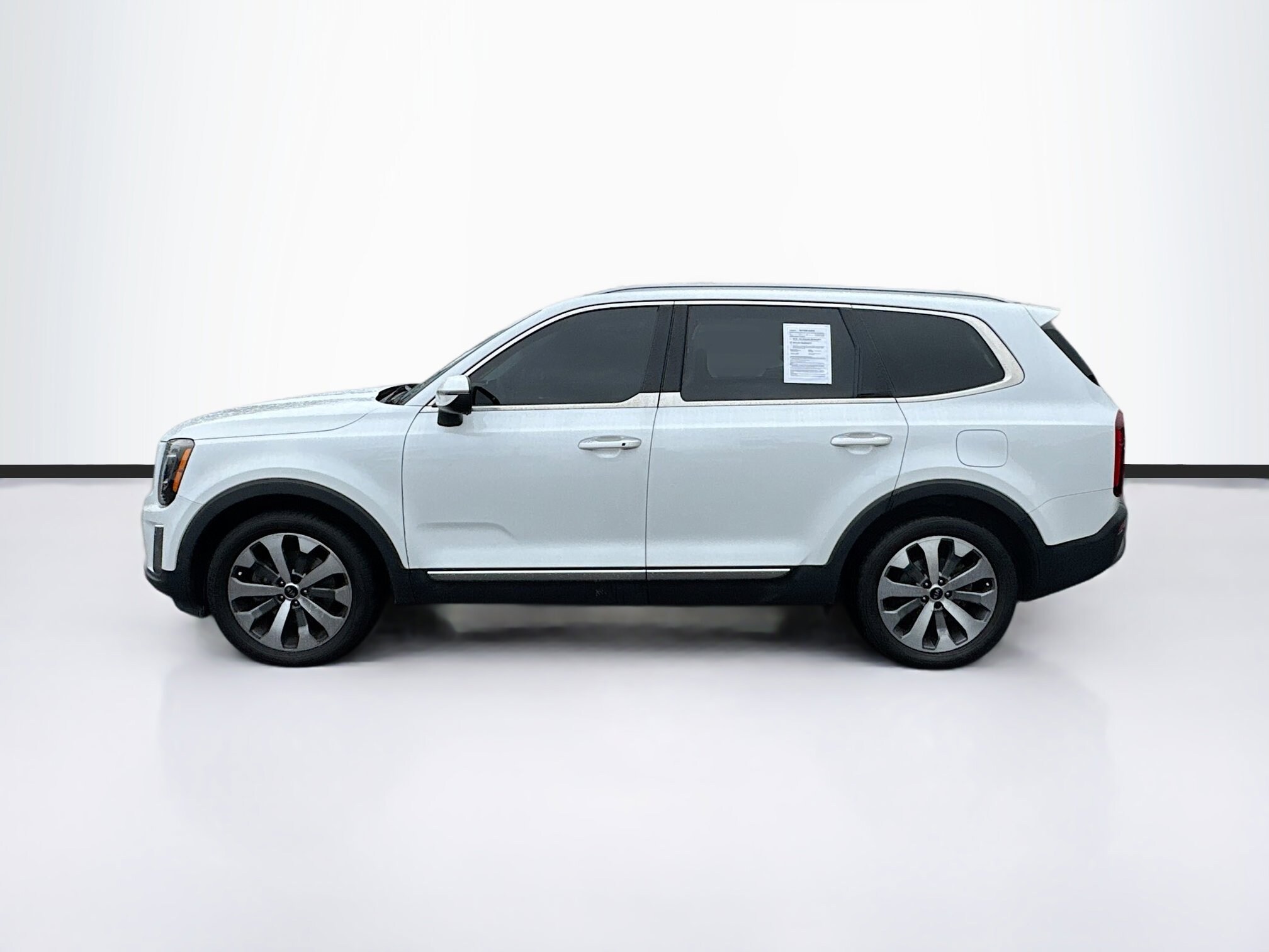 2021 Kia Telluride S photo 3