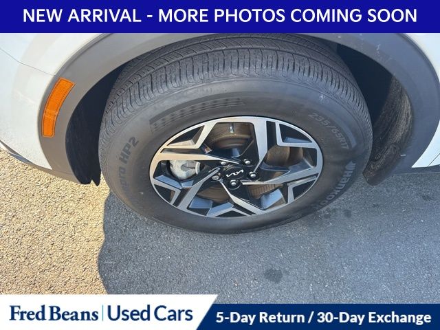 2023 Kia Sportage LX photo 4