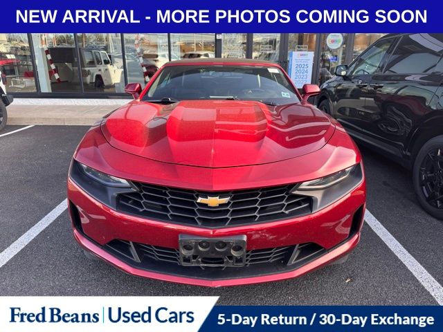 2021 Chevrolet Camaro 2LT photo 2