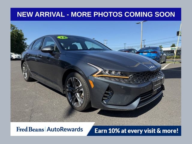 2023 Kia Optima EX FWD's photo