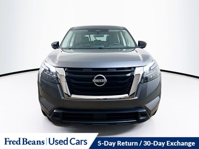 2024 Nissan Pathfinder S photo 2