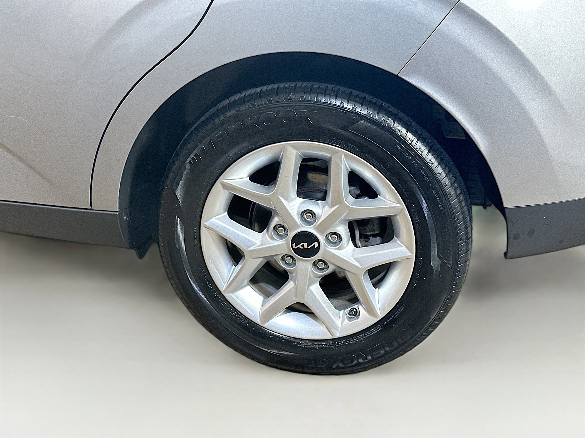 2023 Kia Soul LX photo 3